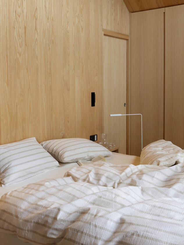 Eilert sengesett beige