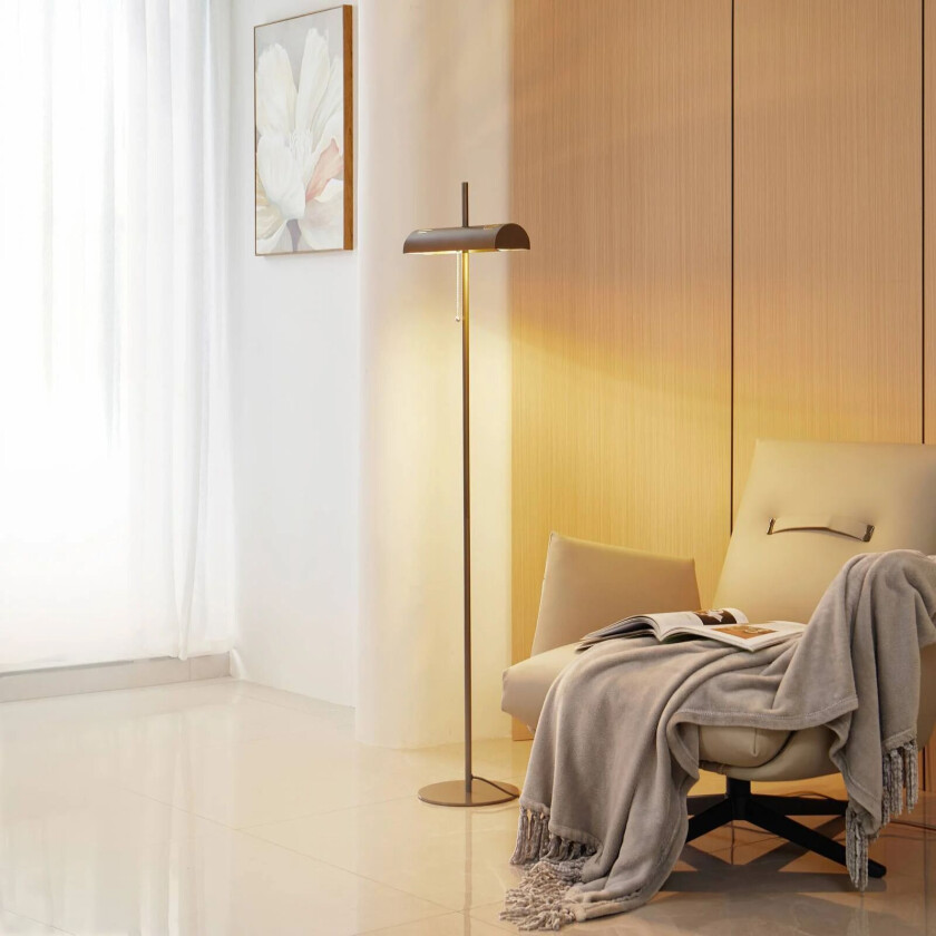 gulvlampe Nysira, svart, med to lamper