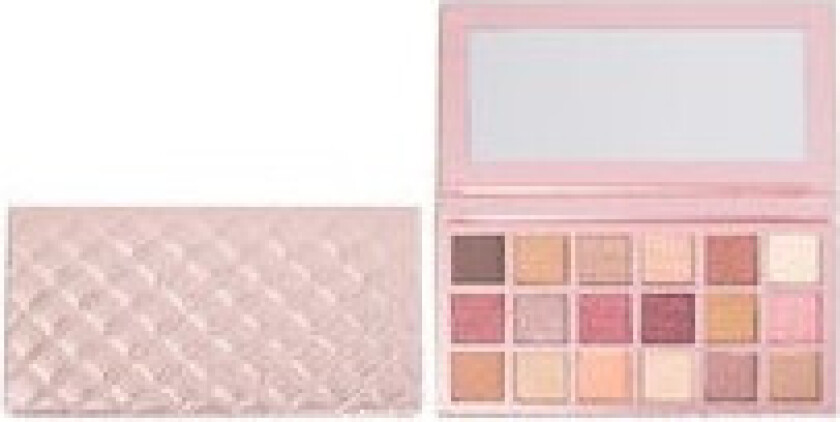 - Soft Glamour Eyeshadow Palette 18 g