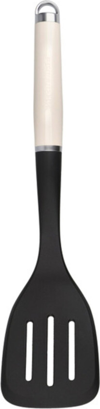 Perforert stekespade, almond cream