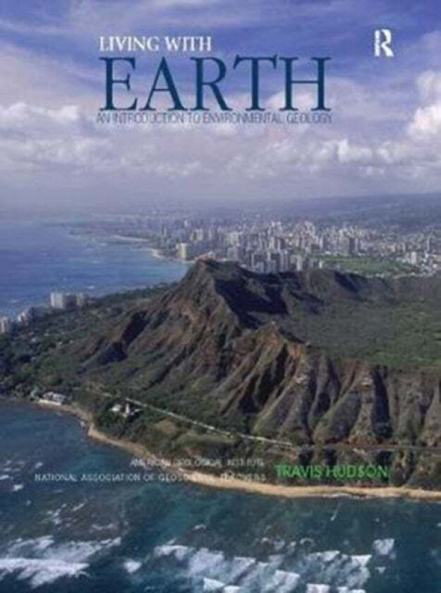Living with Earth av Travis Hudson