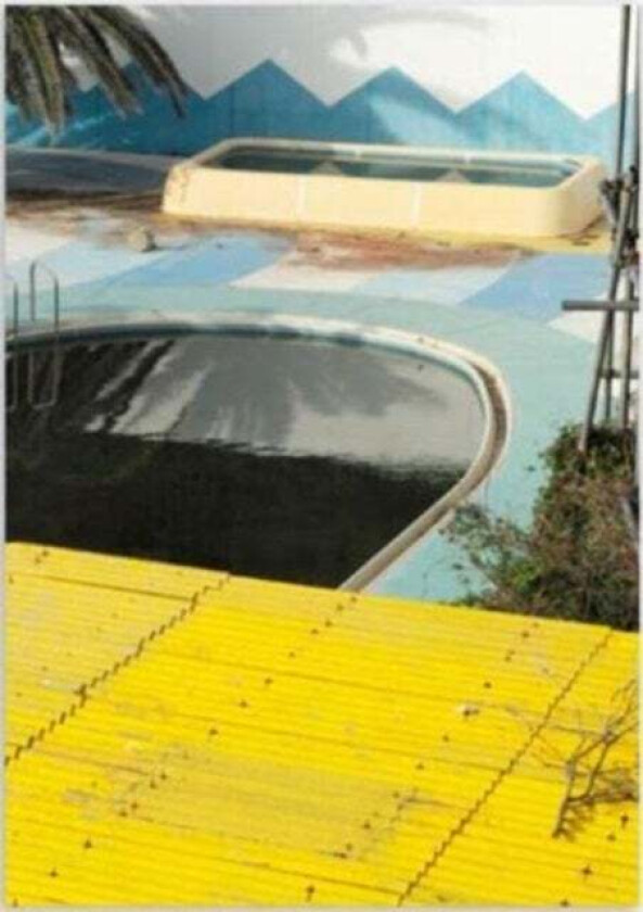 Far East av Geraldine Lay