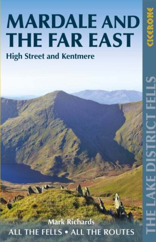 Walking the Lake District Fells - Mardale and the Far East av Mark Richards