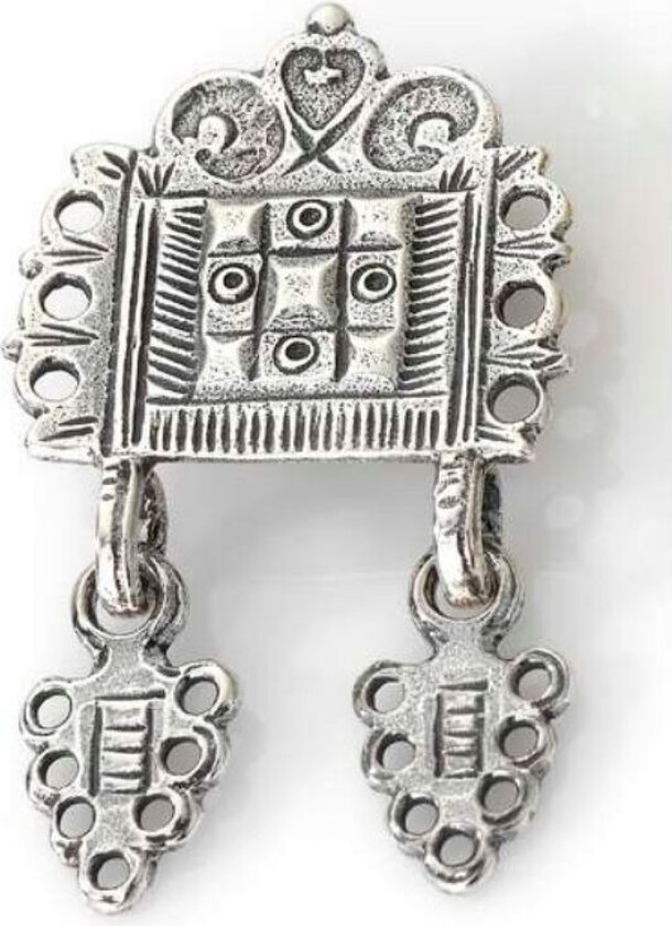 Romeriksbunad, Beltestøl i 925 oksidert sølv med lite øsken bak