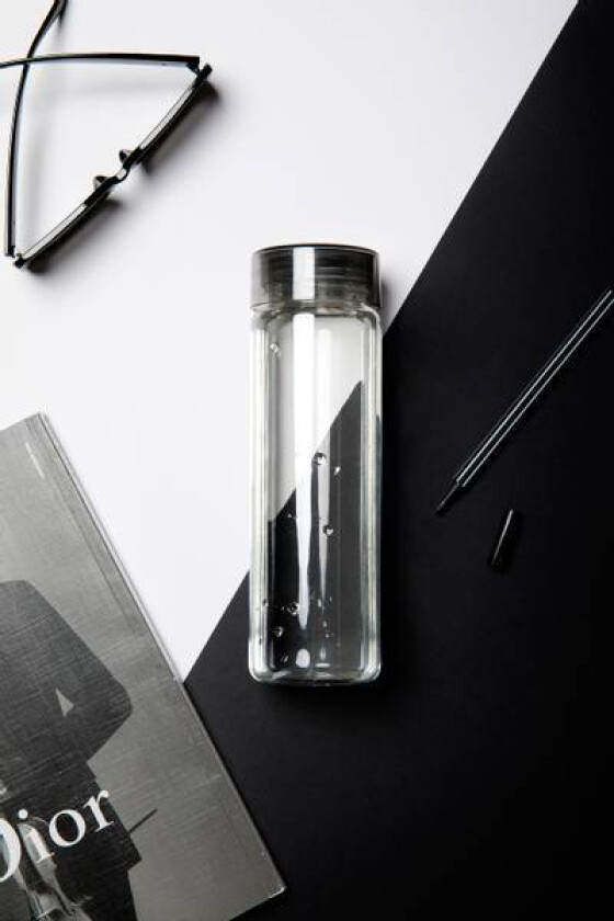 Cott Drikkeflaske 600 Ml Sort Vinga Of Sweden