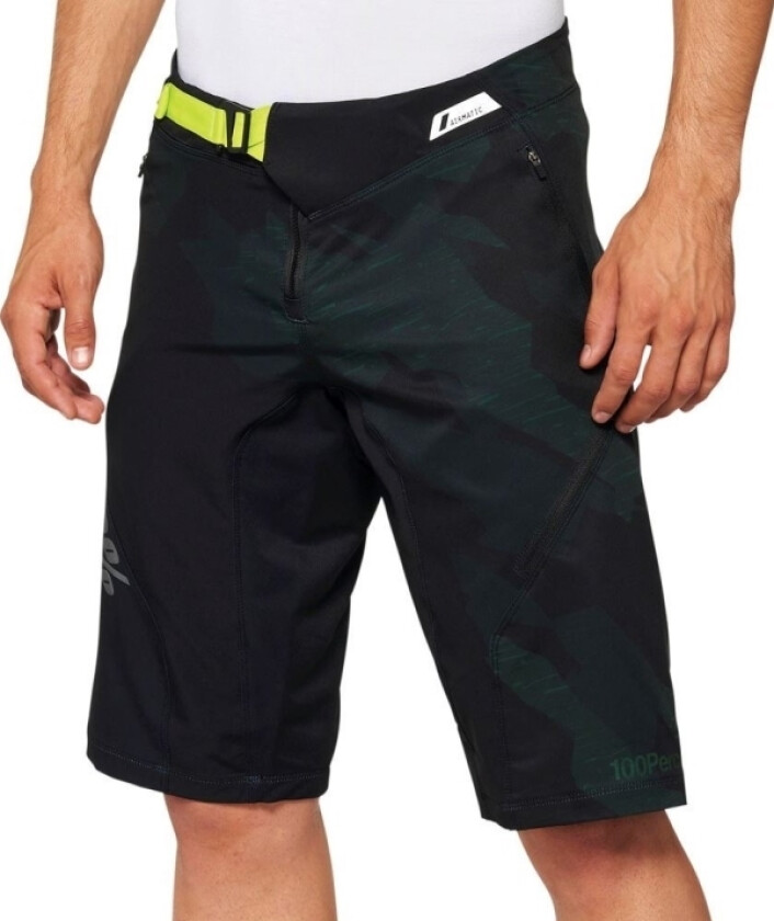 100 % shorts for menn 100 % AIRMATIC LE shorts svart camo størrelse 32 (46 EUR) (NY 2022)