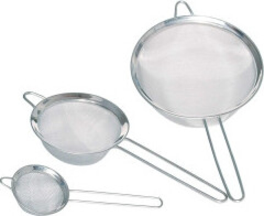 Sett med stålsiler og dørslag.