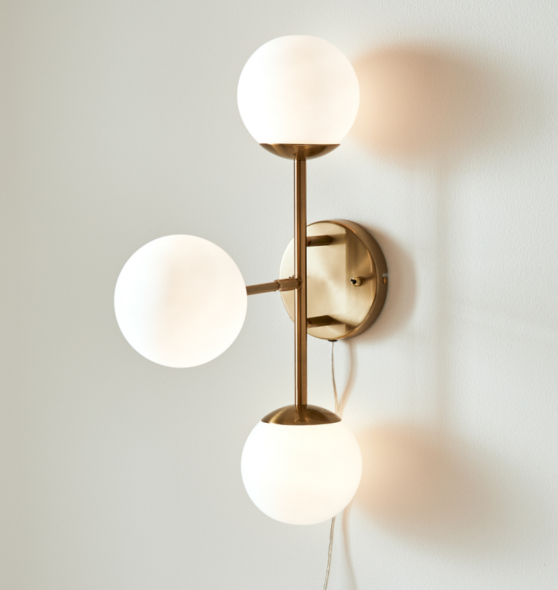 Trinity vegglampe 3L hvit/messing - Messing / Opal - Messing / Opal