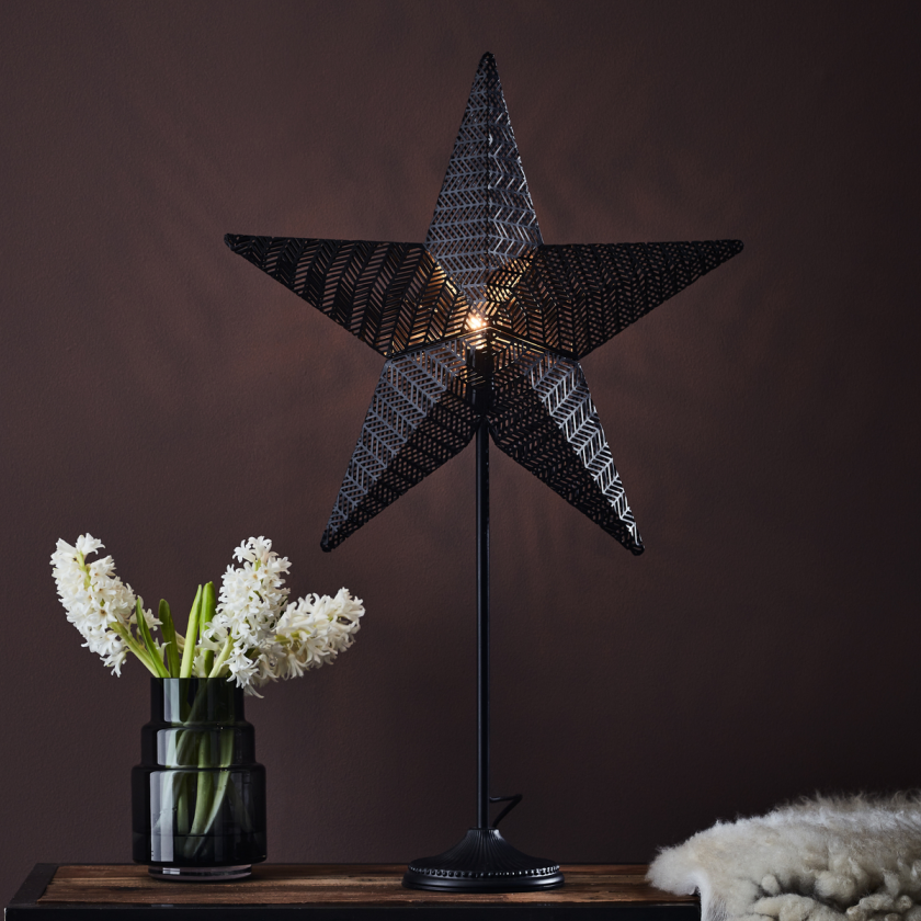 Rustic Adventsstjerne på fot 48 cm - Svart - Svart - Svart