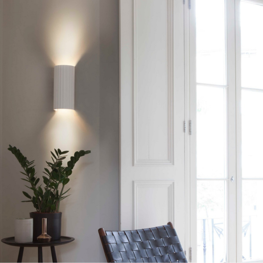 Kymi 300 vegglampe - Hvit