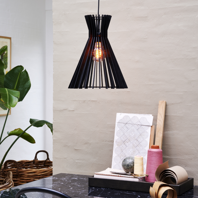 Groa 34 takpendel - Svart