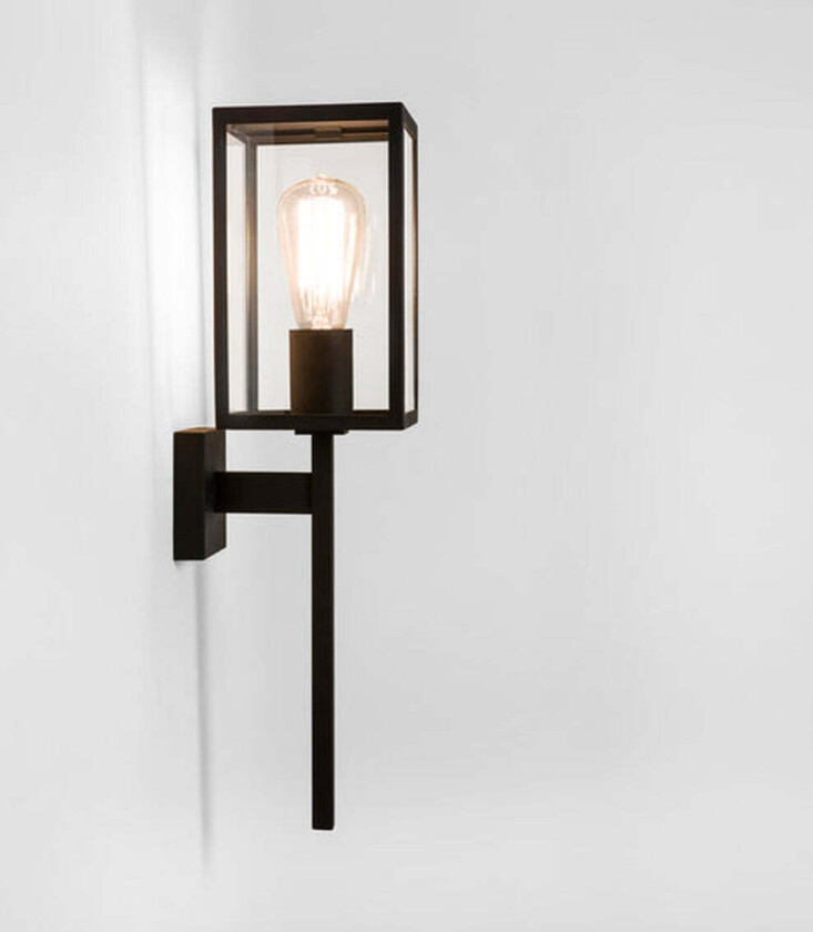 Coach 130 vegglampe utendørs IP44 E27 - Svart - Svart