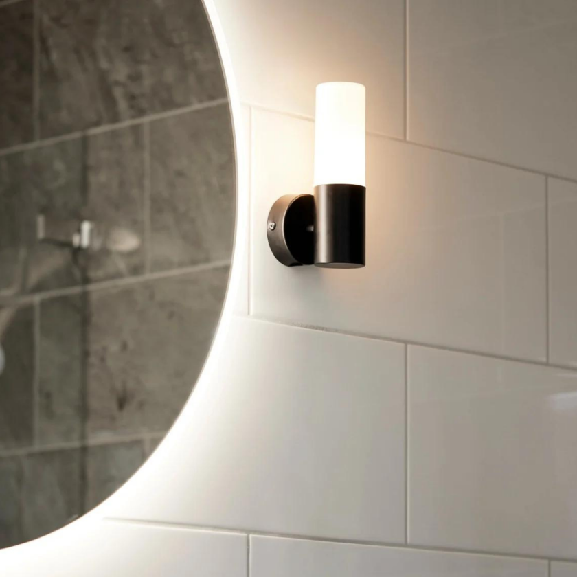 Beta vegglampe IP44 - Svart - Svart