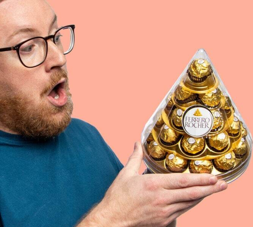 Bilde av Ferrero Rocher kjegleformet sjokoladeeske
