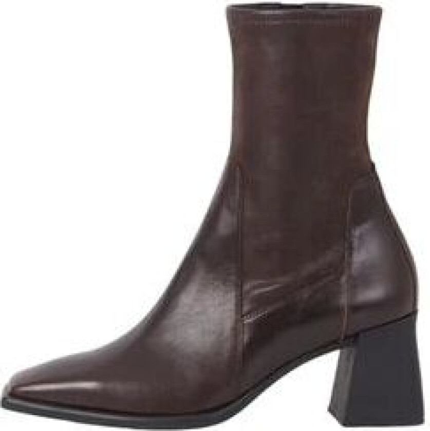 5602 Hedda - Chocolate 36