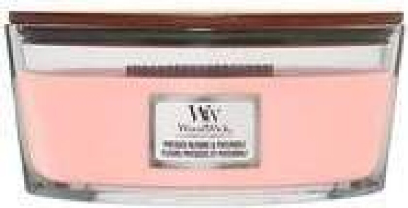 - Pressed Blooms & Patchouli Ship crushed flowers and patchouli Scented candle 453.6g