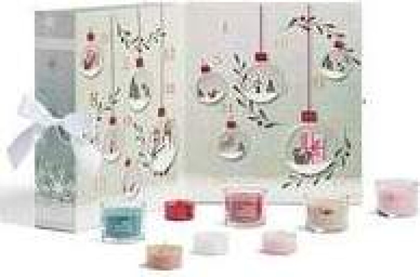 - Snow Globe Wonderland Advent Calendar Book 37.0g