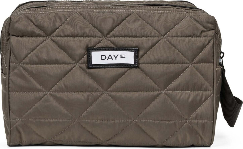 Day Gweneth RE-Q Tune Washbag B 10918 Major Brown - 1 pcs