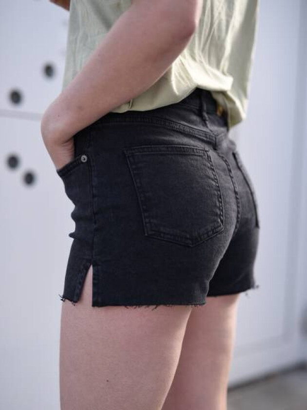 Raw Hem Slit Denim Shorts