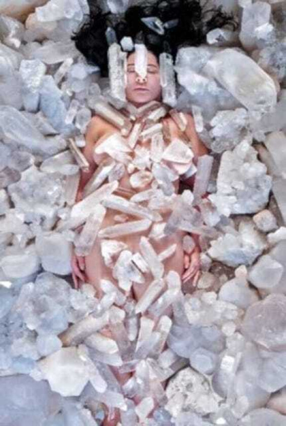 Marina Abramovic: Transforming Energy (Crystal Series)