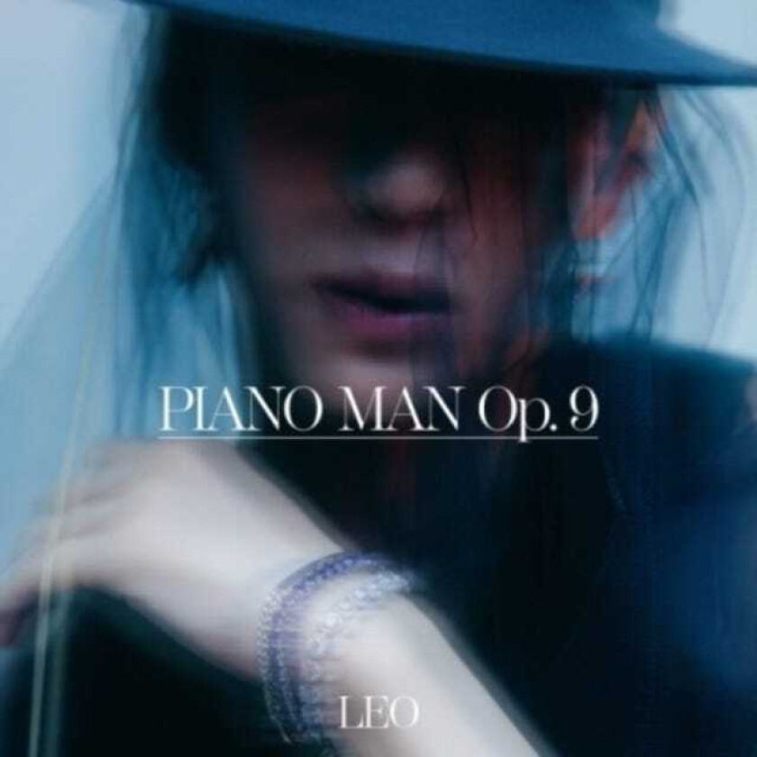 Leo Piano Man Op. 9 Incl. 80pg Photo Book, Postcard, Bookmark, Lyric Poster + 2 Photo Cards CD
