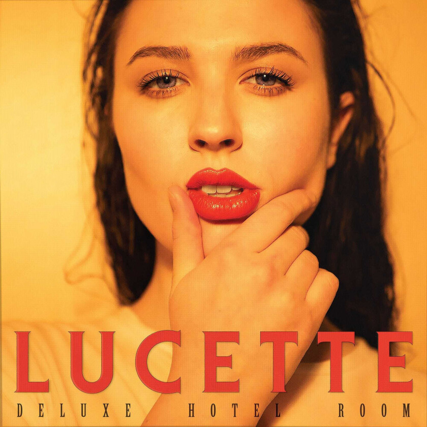 Lucette  Deluxe Hotel Room  CD