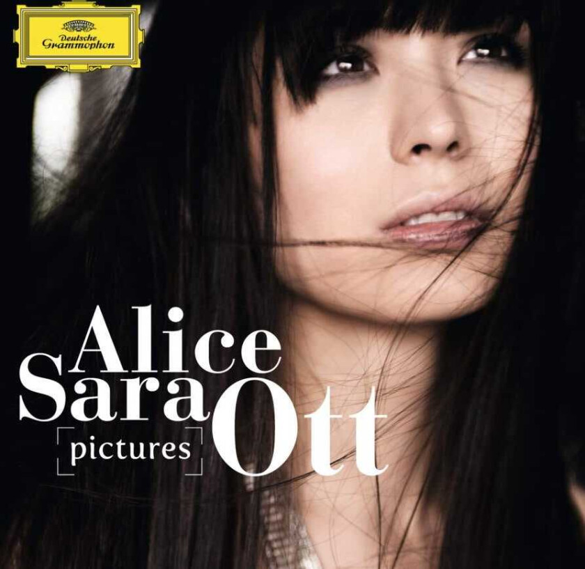 Alice Sara Ott  Alice Sara Ott  Mussorgsky: Pictures At An Exhibition / Schumann: Sonata No. 17D850  CD