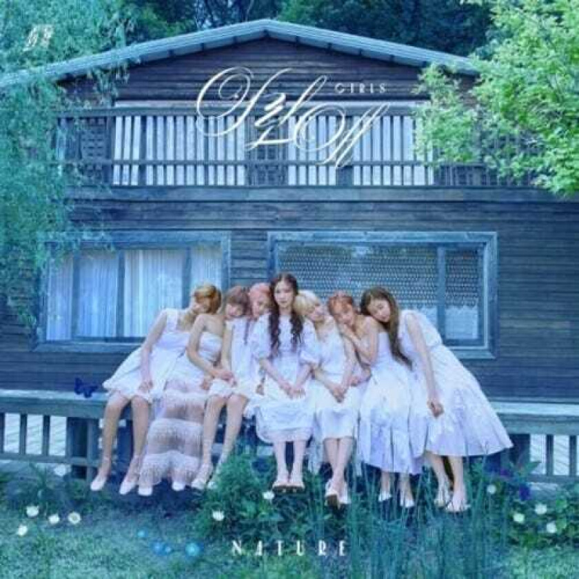 Nature Nature World Code: M (Incl. 60pg Photobook, 2pc Photocard, Photostand) CD