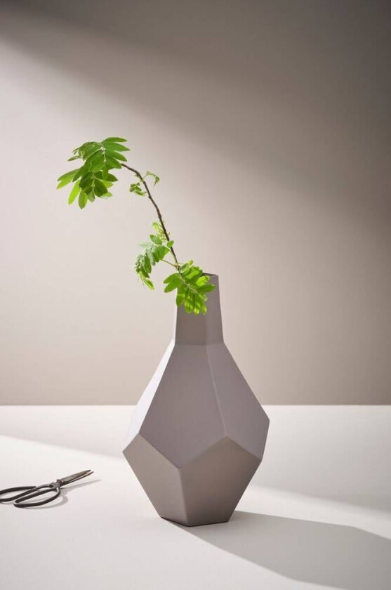 ROWDY vase - høyde 32 cm Grå