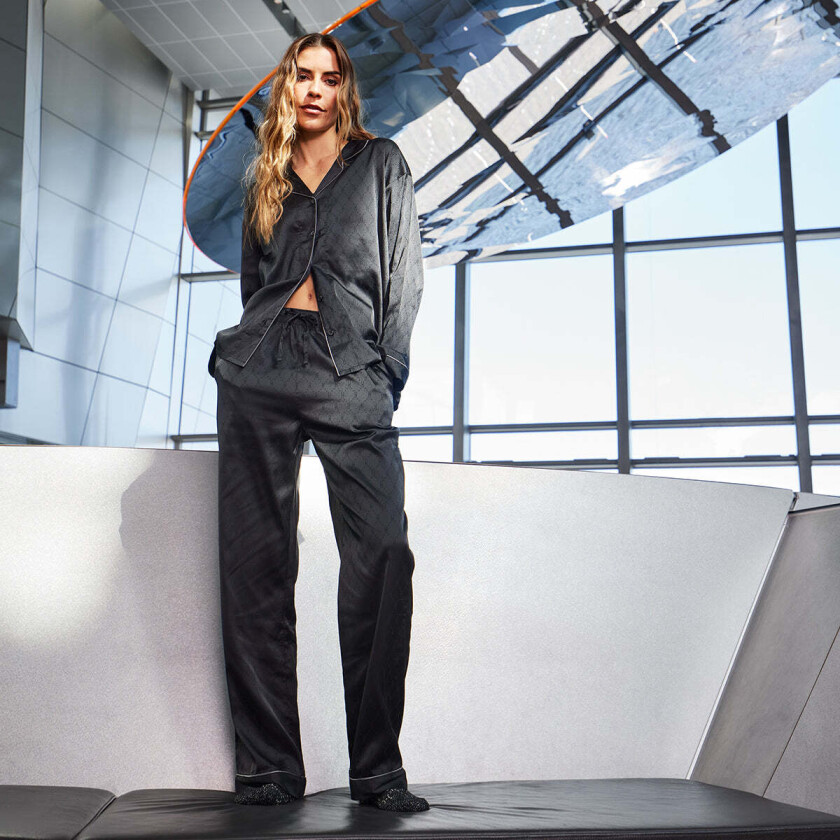 Satin pyjamas, svart, Størrelse: M, Kvinner