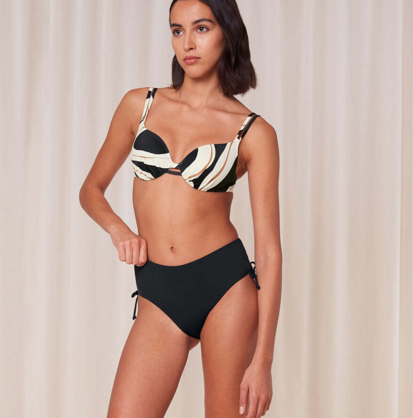 Bilde av Summer Rød Bikini Truse, Farge: Svart, Størrelse: 40, Kvinner