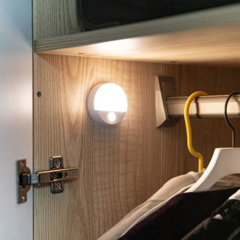 Garderobebelysning med bevegelsessensor
