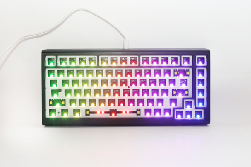 Tinker 75 Rgb Barebone Iso - Svart