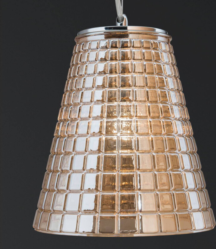 Med diamantslipning - glasspendellampen Sarala rav