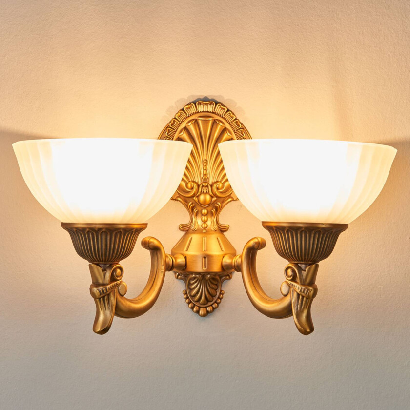 Utsøkt NOAM vegglampe med bronse