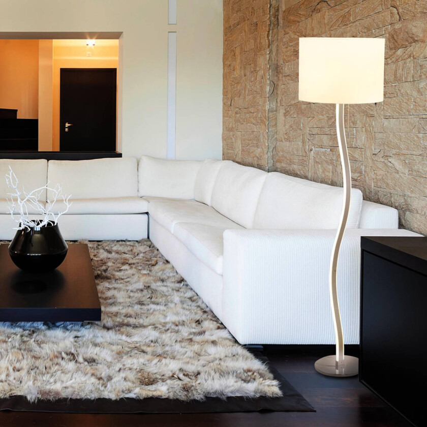 Maren svinget gulvlampe med LED-er