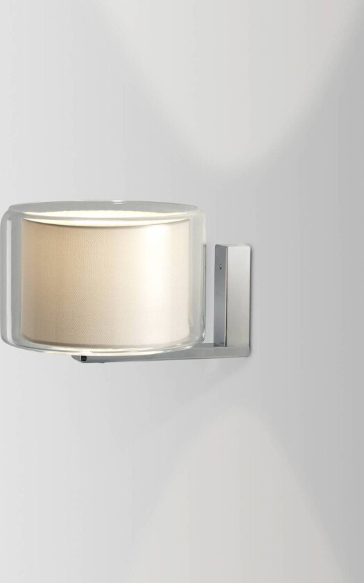 MARSET Mercer A vegglampe av glass og polyester