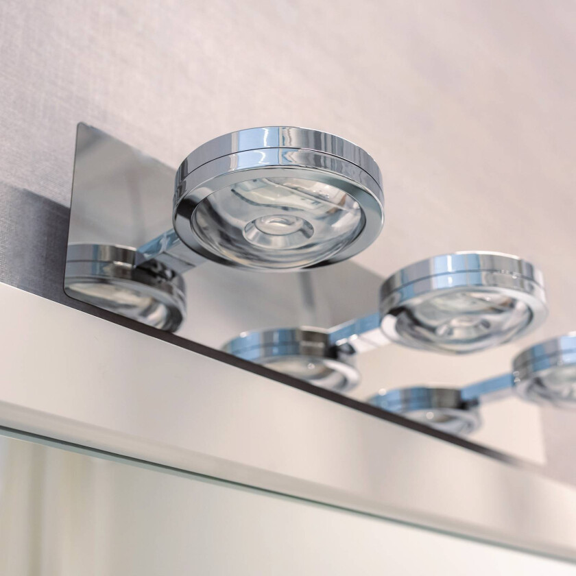 Tre Punto LED-vegglampe, krom