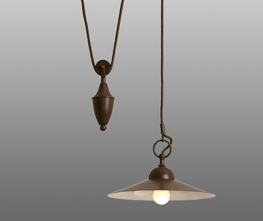 Hengelampen Pusta er justerbar i høyden