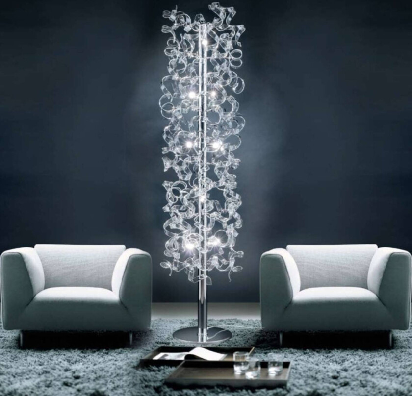 Gulvlampe Crystal med pyntet rør