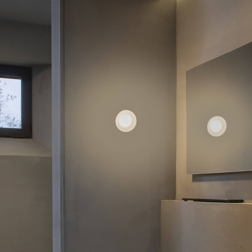 Agua LED-vegglampe, IP44, frostet glass