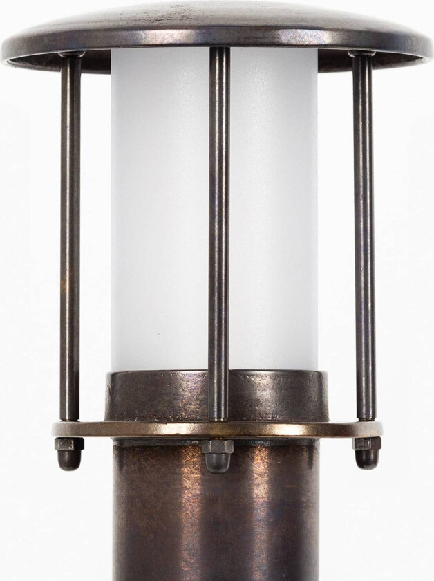 Resident utendørs vegglampe i messing og bronse