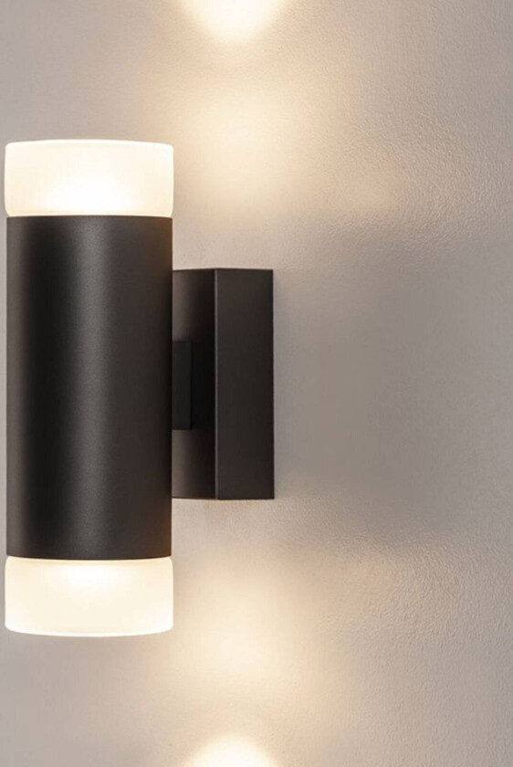 Astina vegglampe opp/ned, svart