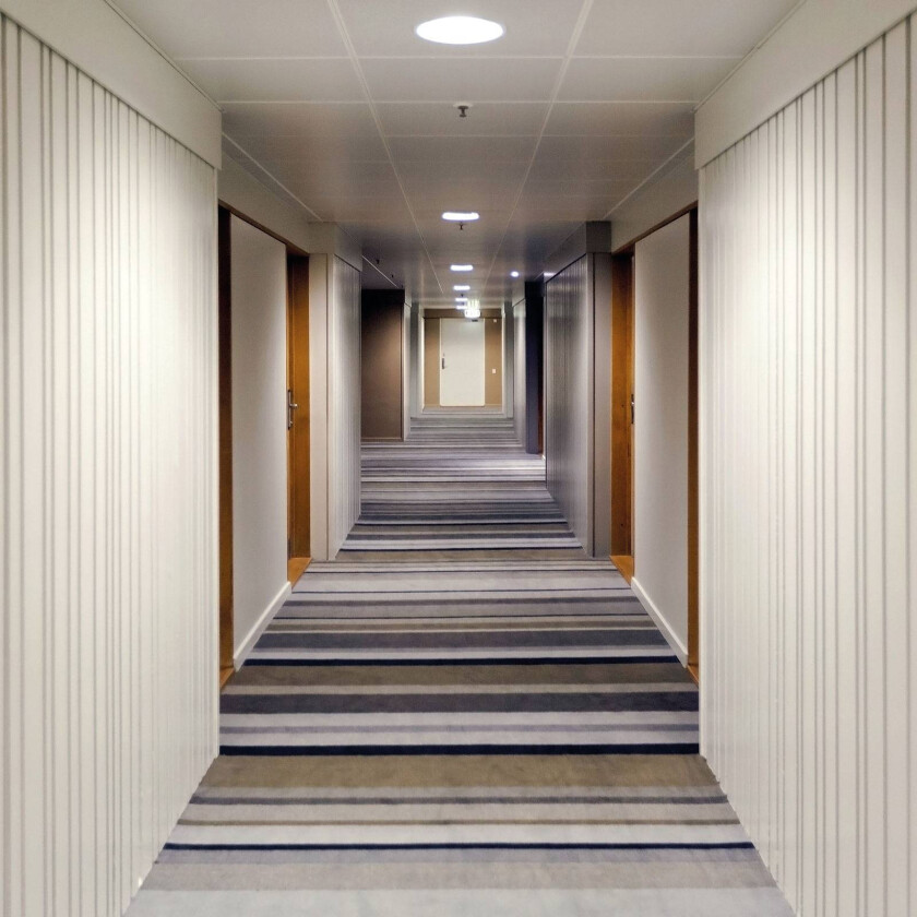 LED-pære FR 65/205, matt krom, 3 000 K