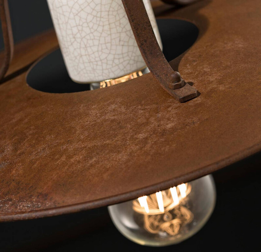 Rustikk Riccardo-vegglampe med hvit keramikk