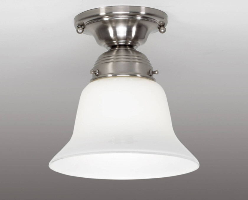 Alena taklampe, i matt nikkel med glasskjerm