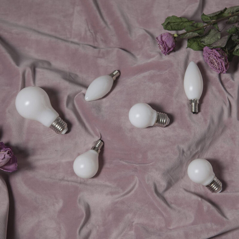 LED-pære E27 MiniGlobe 3W 2 700K Ra90 opal