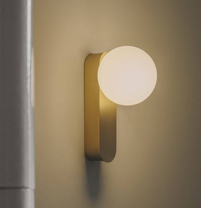 LED-vegglampe Perlina, gullfarget, dimbar