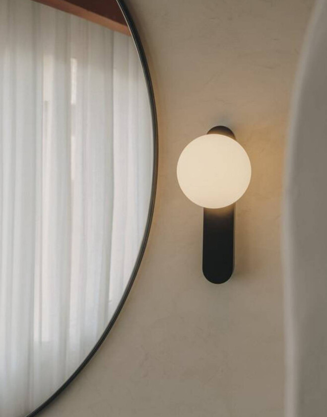 LED-vegglampe Perlina, svart, dimbar