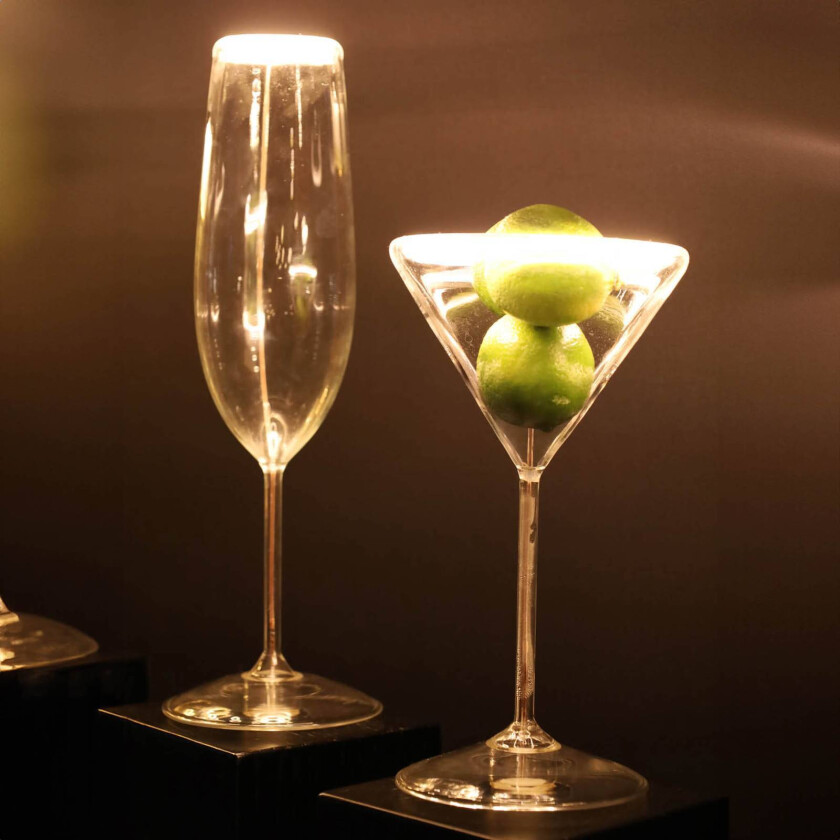 LED-pære Floating Martini, E27, 6 W, 922 dimbar